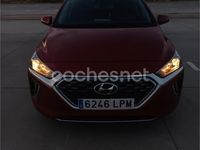 Usado Hyundai Ioniq 141 CV (103 kW) 2021 Granate Utilitario