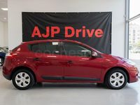 Usado Renault Mégane Authentique 100 CV (73 kW) 2011 Granate Berlina