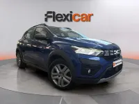 Usado Dacia Sandero Essentiel 101 CV (74 kW) 2023 Azul Berlina