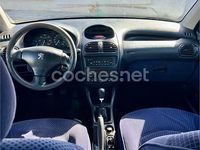 Usado Peugeot 206 70 CV (51 kW) 2003 Amarillo Berlina