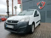 Usado Peugeot Partner Tepee 75 CV (55 kW) 2015 Blanco Monovolumen