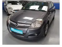 Usado Opel Astra Energy 90 CV (66 kW) 2009 Gris Utilitario