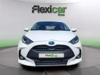 Usado Toyota Yaris Hybrid Style 116 CV (85 kW) 2025 Blanco Berlina