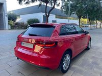 Usado Audi A3 Advanced 110 CV (80 kW) 2015 Rojo Berlina