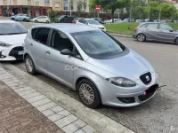 Usado Seat Altea Reference 105 CV (77 kW) 2006 Gris / plata Monovolumen