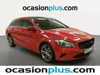 Usado Mercedes CLA200 Shooting Brake 136 CV (100 kW) 2017 Rojo Familiar