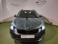 Usado Skoda Octavia Style 150 HP (110 kW) 2018 Cinzento Carrinha
