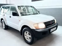 Usado Mitsubishi Montero 165 CV (121 kW) 2002 Gris SUV