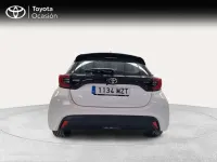 Usado Toyota Yaris Active 116 CV (85 kW) 2025 Blanco Utilitario