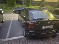 Usado Opel Astra Sport 100 CV (73 kW) 2003 Negro Berlina