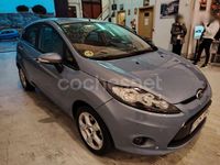 Usado Ford Fiesta Trend 90 CV (66 kW) 2009 Azul Berlina
