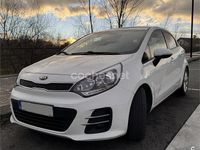 Usado Kia Rio 75 CV (55 kW) 2015 Blanco Berlina