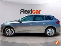 Usado Skoda Scala Selection 116 CV (85 kW) 2024 Gris Utilitario