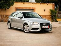 Usado Audi A3 Attraction 110 CV (80 kW) 2016 Gris / plata Berlina