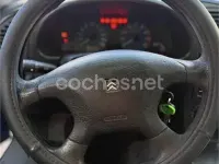 Usado Citroën Xsara 75 CV (55 kW) 2000 Azul Berlina