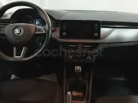 Usado Skoda Kamiq Active 110 CV (80 kW) 2020 Rojo SUV