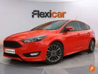 Usado Ford Focus Trend 125 CV (91 kW) 2017 Rojo Utilitario