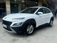 Usado Hyundai Kona 120 HP (88 kW) 2022 Branco SUV