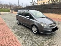 Usado Opel Zafira Cosmo 120 CV (88 kW) 2007 Gris / plata Monovolumen