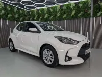 Usado Toyota Yaris Business Edition 116 CV (85 kW) 2022 Blanco Utilitario