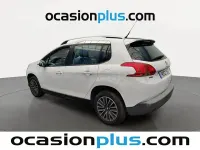 Usado Peugeot 2008 Active 100 CV (73 kW) 2015 Blanco SUV