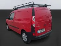 Usado Renault Kangoo 44 kW (60 CV) 2022 Rojo Monovolumen