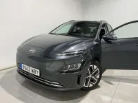 Usado Hyundai Kona Style 150 kW (204 CV) 2022 Gris SUV