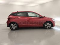 Usado Hyundai i20 84 CV (61 kW) 2024 Granate Utilitario
