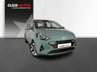 Usado Hyundai i10 67 CV (49 kW) 2024 Verde Utilitario