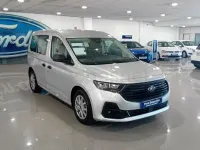 Usado Ford Tourneo Connect Trend 102 CV (75 kW) 2024 Gris / plata Monovolumen