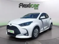Usado Toyota Yaris Active 69 CV (50 kW) 2023 Blanco Utilitario