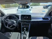 Usado VW T-Roc Life 150 CV (110 kW) 2023 Beige SUV