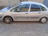 Usado Citroën Xsara Picasso 90 CV (66 kW) 2002 Gris / plata Monovolumen