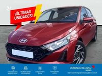 Usado Hyundai i20 101 CV (74 kW) 2025 Rojo Utilitario