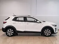 Usado Kia Stonic 79 CV (58 kW) 2024 Blanco SUV