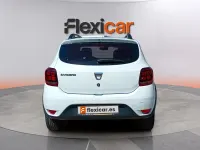 Usado Dacia Sandero Essentiel 73 CV (53 kW) 2019 Blanco Berlina