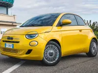 Usado Fiat 500 71 CV (52 kW) 2023 Gris Utilitario