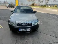 Usado Audi A4 130 CV (95 kW) 2002 Azul Berlina