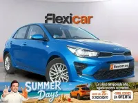 Usado Kia Rio 100 CV (73 kW) 2022 Azul Berlina