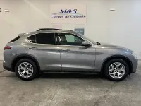 Usado Alfa Romeo Stelvio 190 CV (139 kW) 2020 Gris / plata SUV