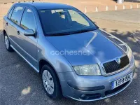 Usado Skoda Fabia 70 CV (51 kW) 2006 Gris / plata Berlina