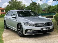 Usado VW Passat R-line 200 CV (147 kW) 2021 Gris / plata Familiar