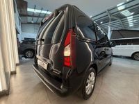 Usado Citroën Berlingo Feel 110 CV (80 kW) 2016 Marrón Monovolumen