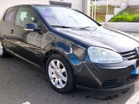Usado VW Golf V Highline 150 CV (110 kW) 2007 Negro Berlina