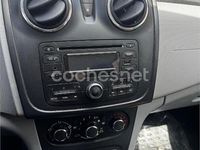 Usado Dacia Sandero Lauréate 75 HP (55 kW) 2013 Branco Sedan