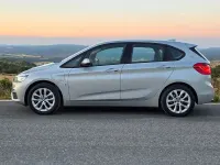 Usado BMW 225 Active Tourer iPerformance 224 CV (164 kW) 2017 Gris / plata Monovolumen