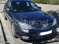 Usado Ford Mondeo Trend 130 CV (95 kW) 2007 Gris / plata Berlina