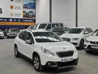 Usado Peugeot 2008 Allure 100 CV (73 kW) 2016 Blanco SUV