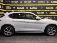 Usado Alfa Romeo Stelvio Sprint 190 CV (139 kW) 2022 Gris SUV