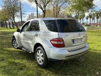 Usado Mercedes ML320 224 CV (164 kW) 2006 Gris / plata SUV